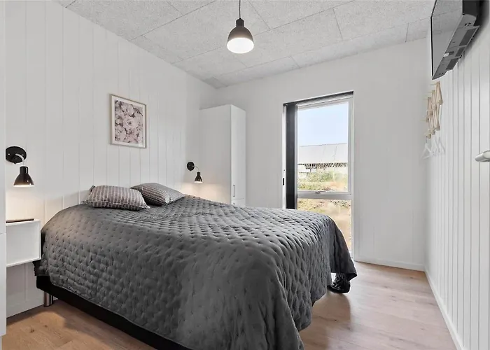 Bv166-blavand-gl-skolevej-6 بيت للعطل *